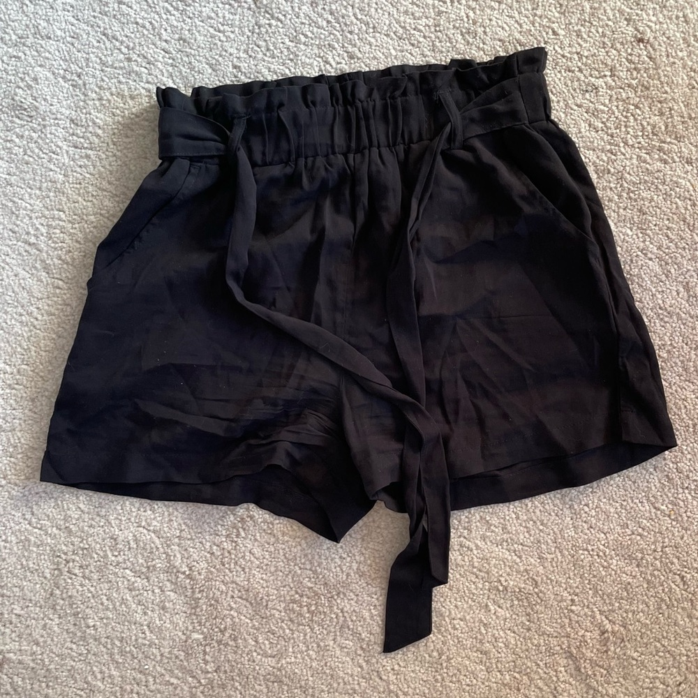 black paper bag shorts from ardene